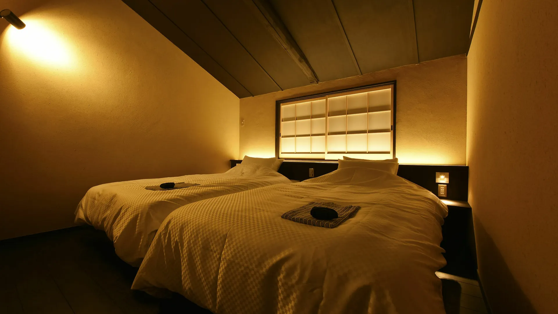 Kuraya Kamigojocho Villa Kyoto Japan